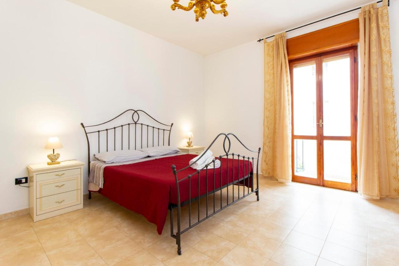 Paoli 95 Apartment Alghero Bagian luar foto
