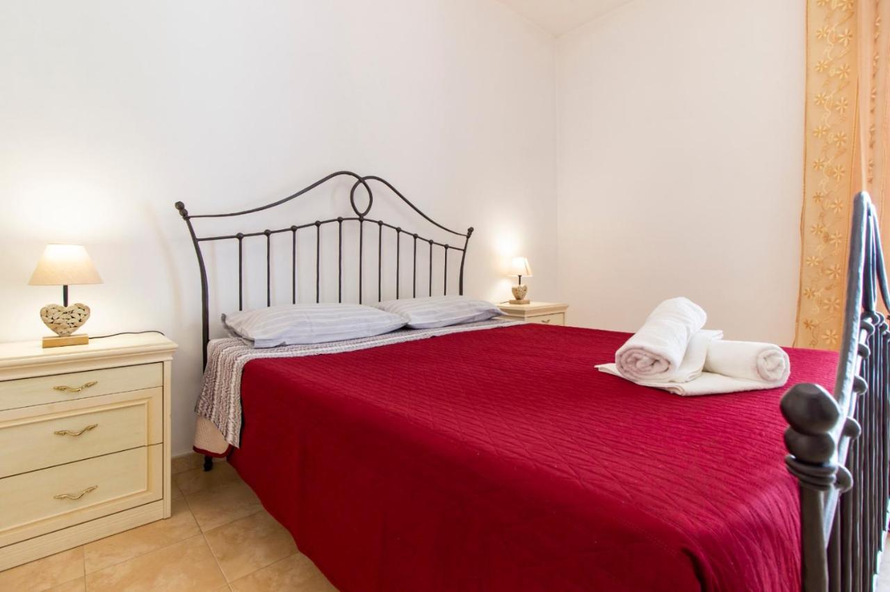 Paoli 95 Apartment Alghero Bagian luar foto