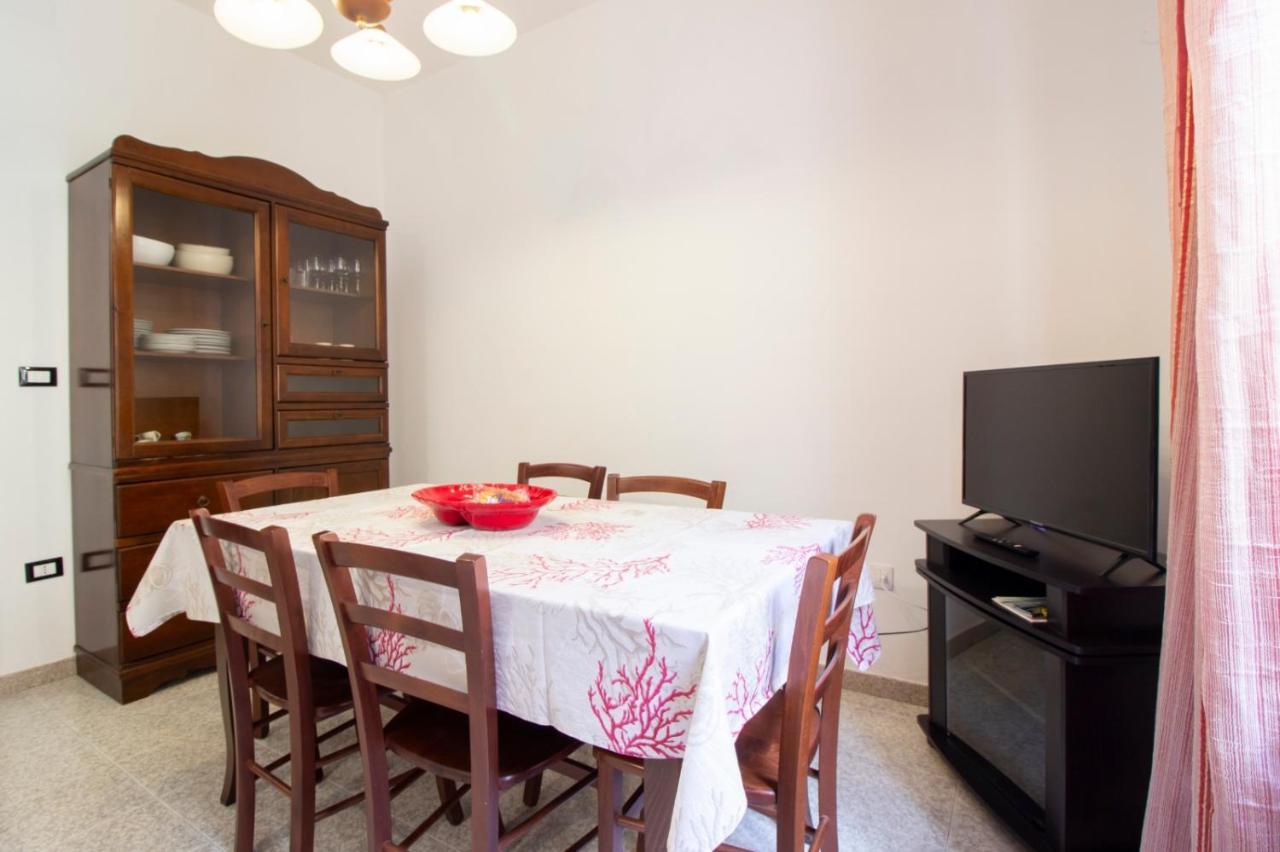 Paoli 95 Apartment Alghero Bagian luar foto